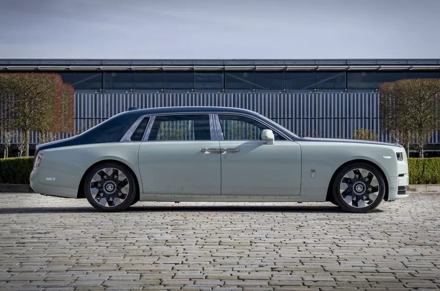 Rolls-Royce показа три уникални автомобила, но само за китайци СНИМКИ