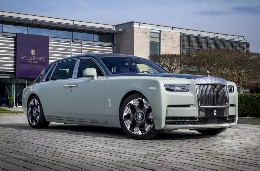 Rolls-Royce показа три уникални автомобила, но само за китайци СНИМКИ