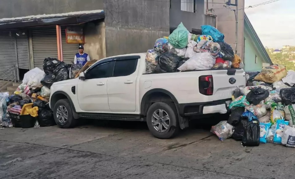 Шофьор паркира незаконно своя Ford Ranger, но ето какво му се случи СНИМКА