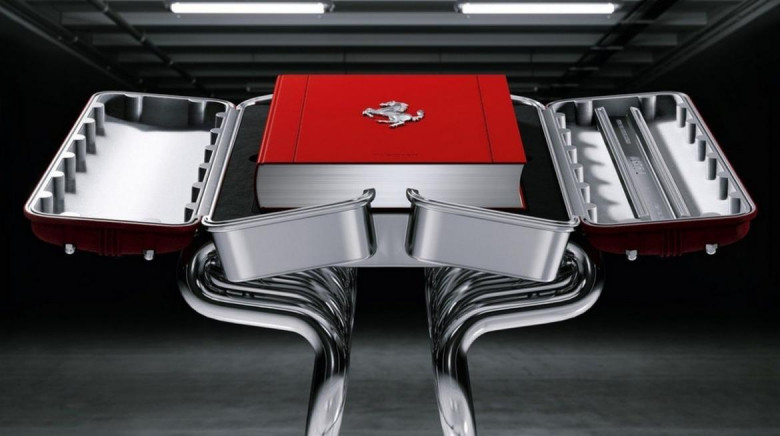 Ferrari продава книга на цената на чисто нов Camry (СНИМКИ/ВИДЕО)