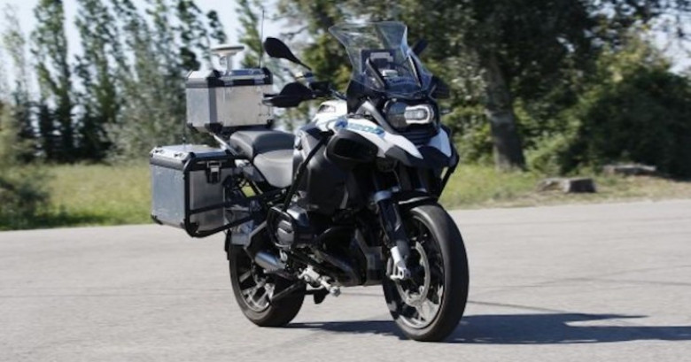 BMW създаде уникален безпилотен мотоциклет (СНИМКИ/ВИДЕО)