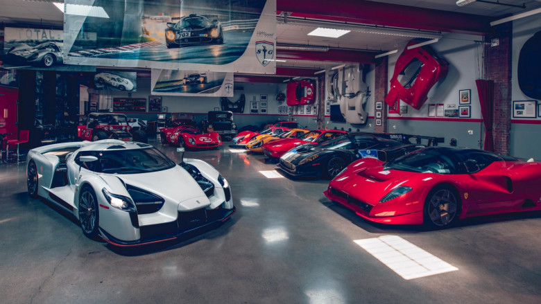 Невиждани СНИМКИ от най-изумителната колекция от автомобили Ferrari