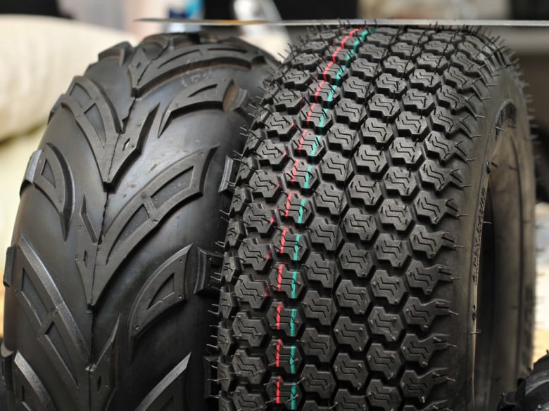 Какво означават цветните точки и маркировки по гумите на колата (ВИДЕО)