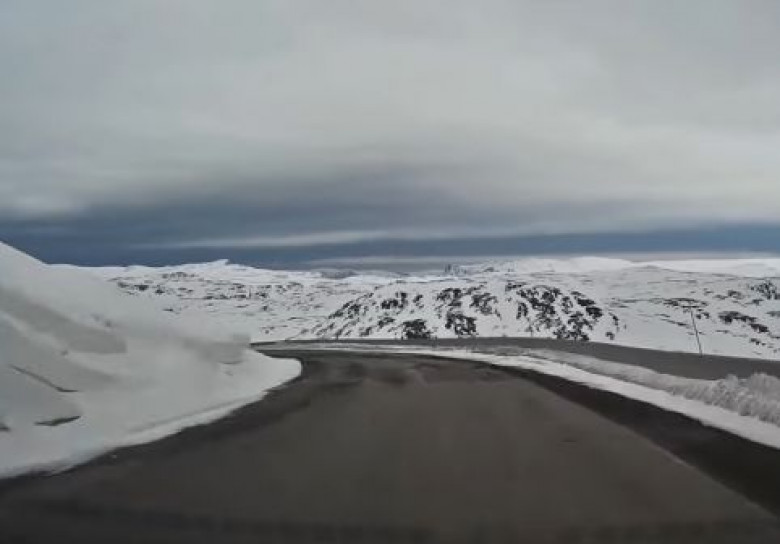 Най-спокойната магистрала в света, която най-добре демонстрира жестокостта на природата (ВИДЕО)