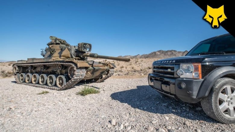 Уникално ВИДЕО: Танк и гранатомет превръщат Land Rover в скрап