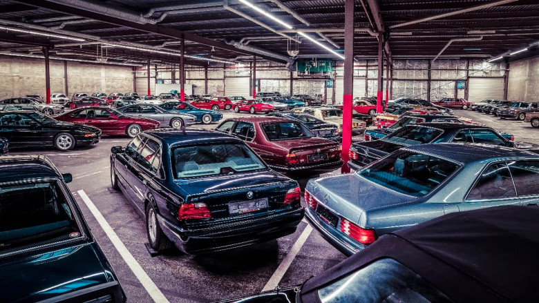 Невероятна колекция от автомобили изуми дори водещия на Top Gear (СНИМКИ/ВИДЕО)