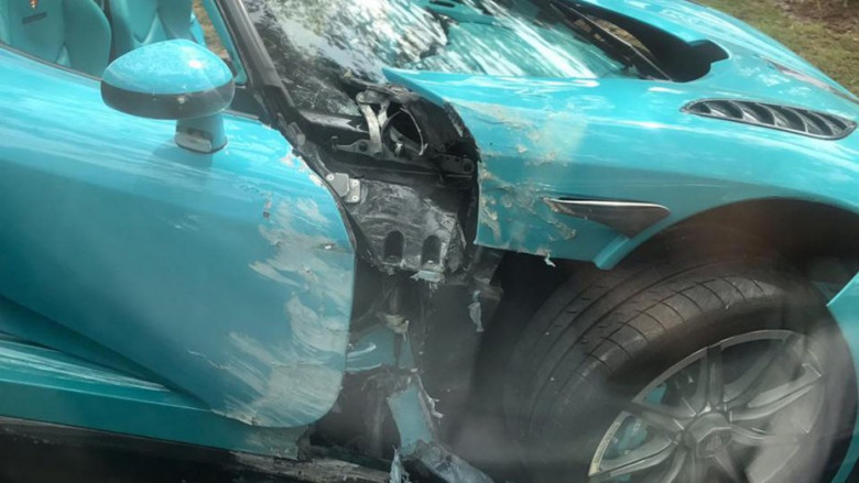 Единственият по рода си автомобил за $2,5 млн. бе разбит в катастрофа (СНИМКИ)