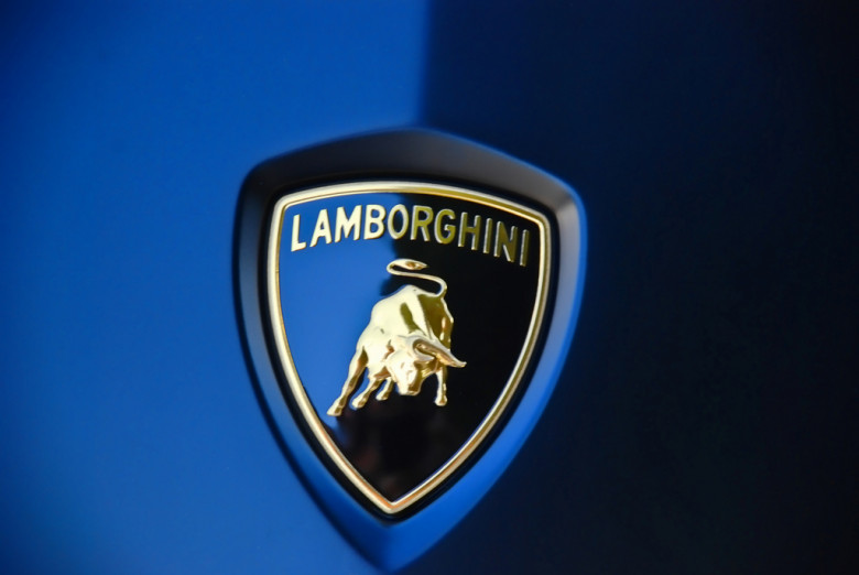 Lamborghini показа уникалното открито купе Huracan Spyder (СНИМКИ/ВИДЕО)