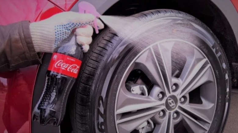 Защо някои шофьори пръскат с Coca-Cola гумите