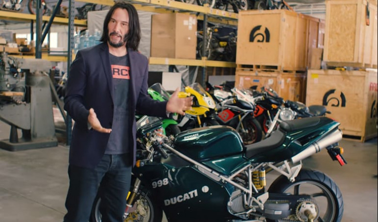 Киану Рийвс показа своята супер колекция от мотоциклети (ВИДЕО)