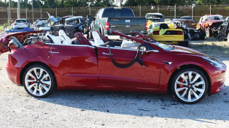 Автопилотът на Tesla Model 3 уби водача си за 10 секунди (ВИДЕО)