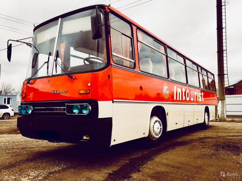 Капсула на времето: Продава се автобус Икарус на изумителна цена (СНИМКИ)