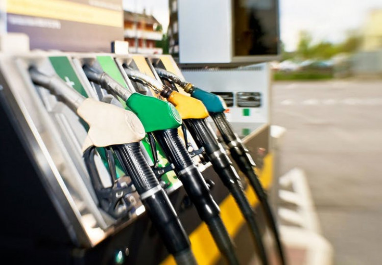 Пет начина да пестим пари в бензиностанцията