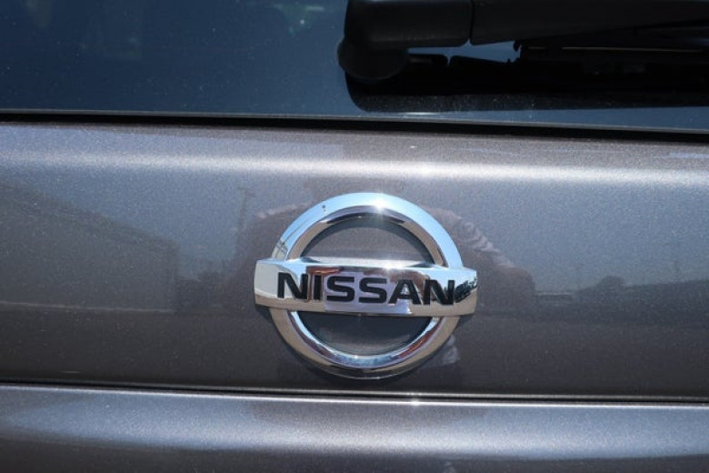 Визията на очаквания нов Nissan Patrol бе разкрита в детайли СНИМКИ