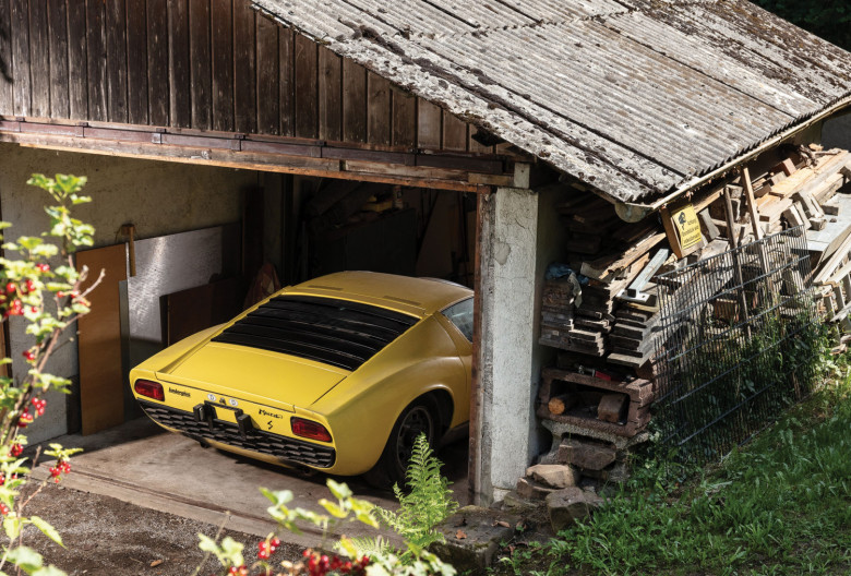 Капсула на времето: Рядко Lamborghini престояло 45 години само в гаража СНИМКИ