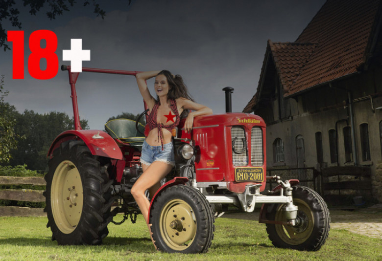 Прелестни хубавици по голи гърди и трактори в нов горещ календар СНИМКИ 18+