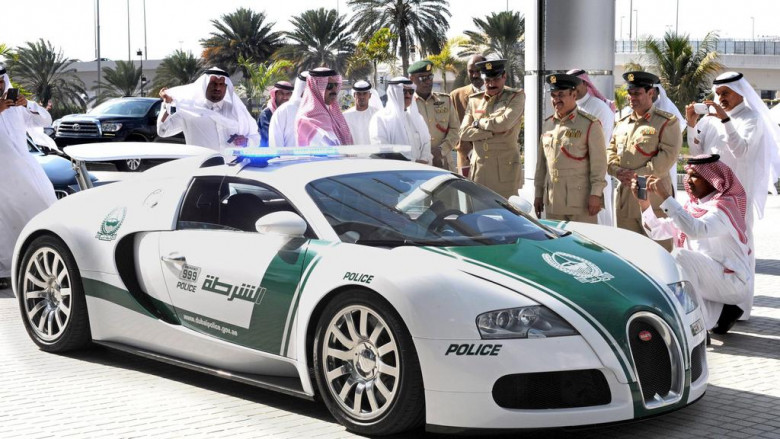 Полицията в Дубай пак изуми с поръчка на кола