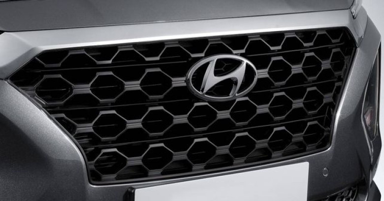 Hyundai представи нов компактен седан, който е по-евтин от Logan СНИМКИ