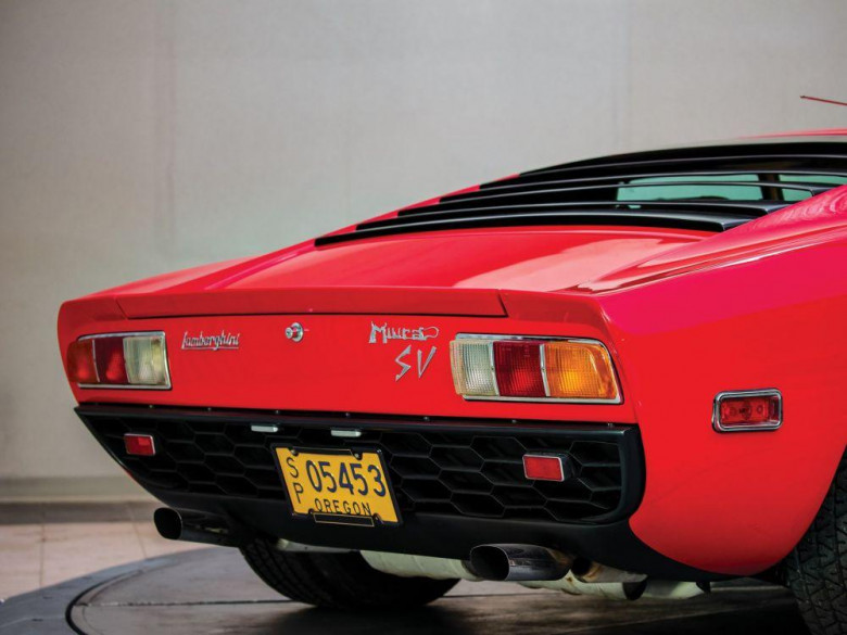 Продава се исторически Lamborghini Miura SV СНИМКИ
