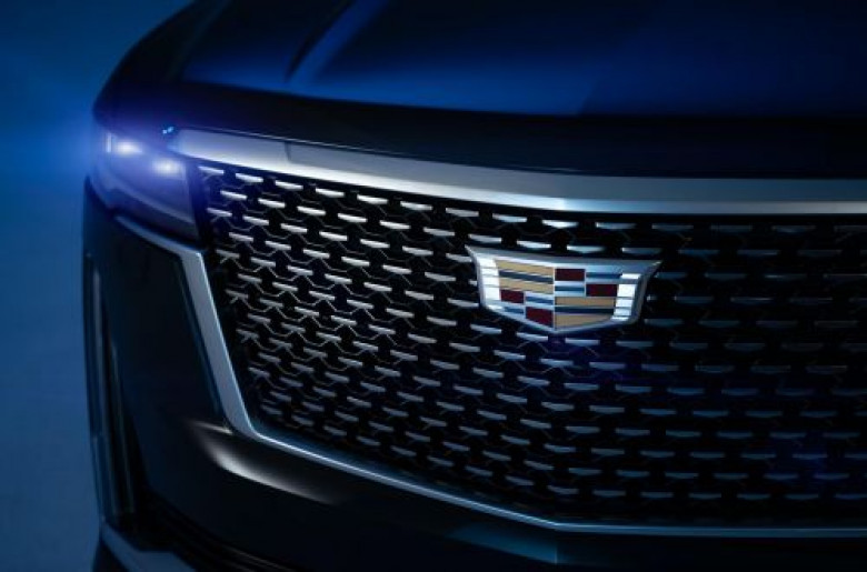 Cadillac навлиза все повече към електрическите автомобили
