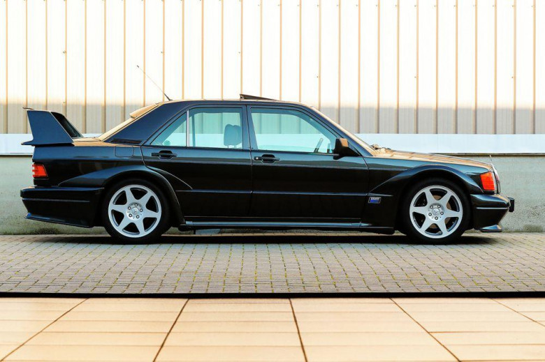 Неостаряващ и изумителен: Mercedes Evolution II от 1990 СНИМКИ