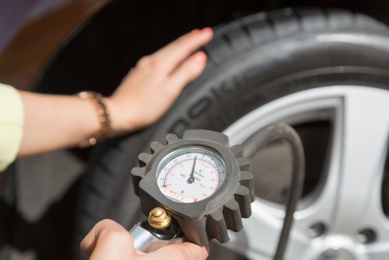 Защо трябва да проверяваме налягането на гумите