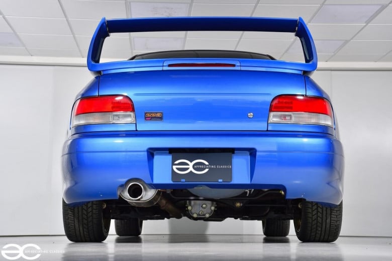 Продава се уникален Subaru Impreza от 1998 г. с почти нулев пробег СНИМКИ