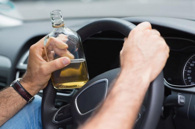 Катаджии се хванаха за главата: Спряха пиян шофьор с над 600 нарушения от началото на годината