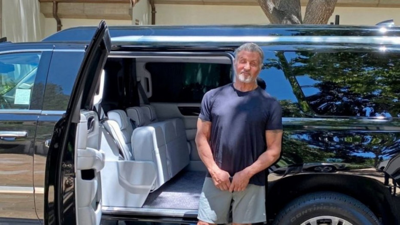 Силвестър Сталоун продава уникалната си всъдеходна лимузина ВИДЕО