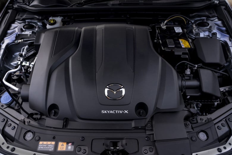 Mazda обнови своя революционен двигател Skyactiv-X СНИМКИ