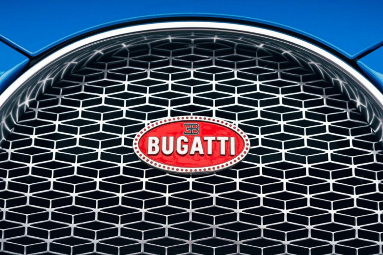 Интересни факти за емблемата на Bugatti, които малцина знаят СНИМКИ