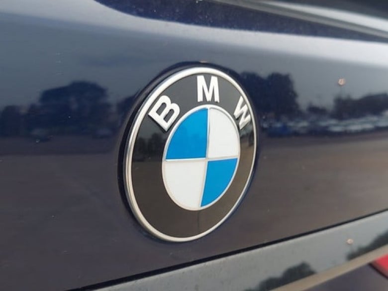 Първи шпионски СНИМКИ на очаквания нов BMW X7