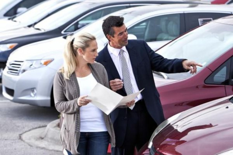 6 неща, които задължително да проверите при покупката на стар автомобил