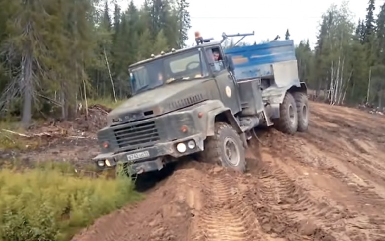 Съветските камиони могат всичко: 5 легенди на офроуда в едно ВИДЕО