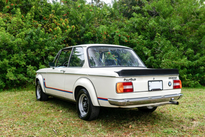 Продава се рядко 47-г. BMW Turbo в идеално състояние СНИМКИ