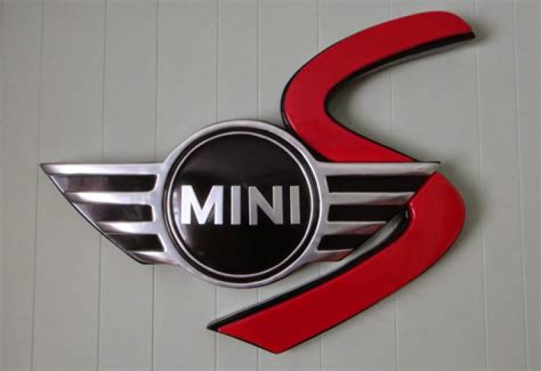 Фотошпиони разсекретиха напълно новия MINI Cooper S СНИМКИ