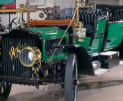 Вижте как се запалва автомобил от 1909 г. с парен двигател ВИДЕО