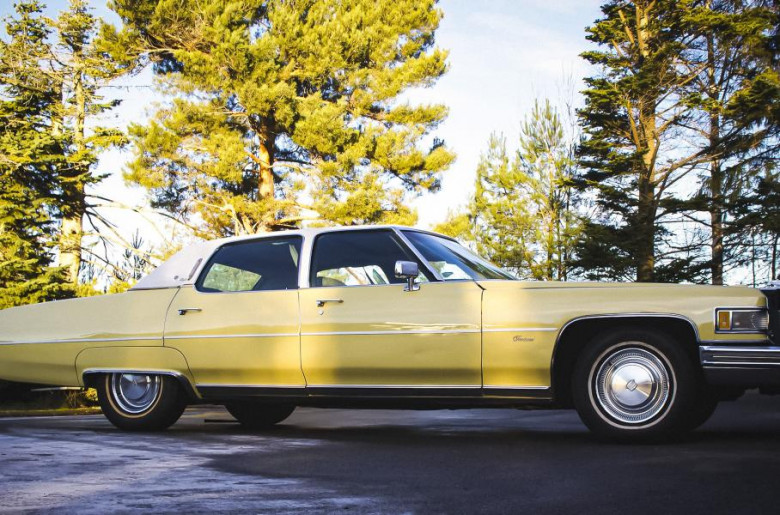 Продават на търг Cadillac Fleetwood на легендарния Елвис Пресли СНИМКИ