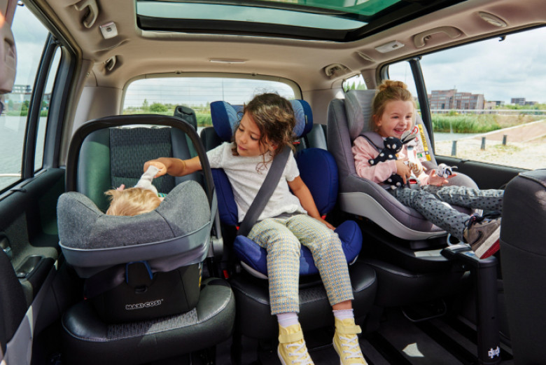 Кое е най-доброто място за детската седалка в колата, според краш тестовете