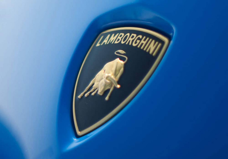 Lamborghini показа първото ИЗОБРАЖЕНИЕ на новия състезателен Huracan