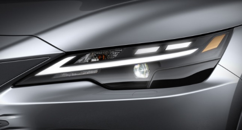 Новото поколение на Lexus RX удивлява с дизайна си СНИМКИ
