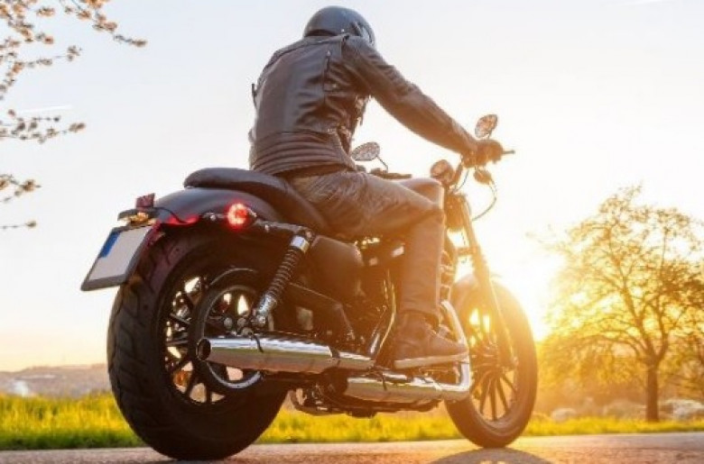 Кои са 5-те най-рискови и опасни ситуации при карането на мотоциклет
