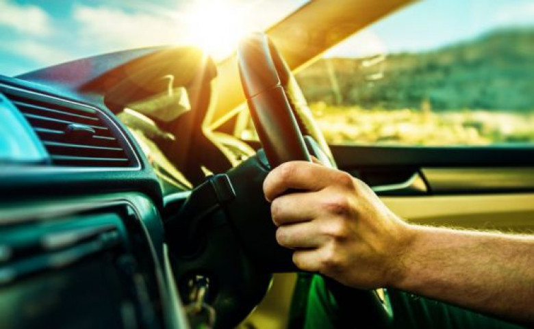 Кои са опасностите вътре в колата заради високите летни температури
