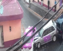 Най-опасната улица в Мексико: ВИДЕО запечата нелепите катастрофи