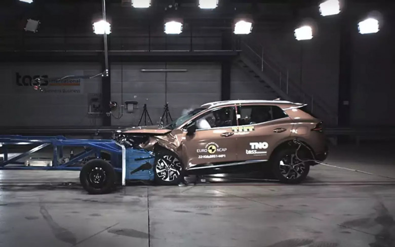Краш тест: Ще ви спаси ли новата Kia Sportage при сериозна катастрофа ВИДЕО