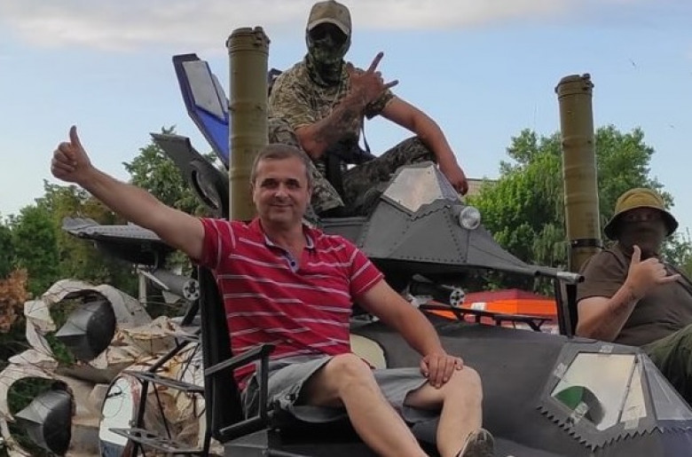 Украинец създаде автомобил, с който плаши враговете СНИМКИ