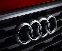 Audi иска да направи същата грешка като Mercedes-Benz ВИДЕО