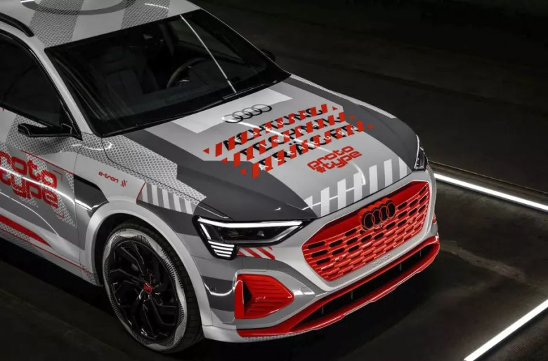 Audi разкри дизайна на фейслифт версията на e-Tron СНИМКИ