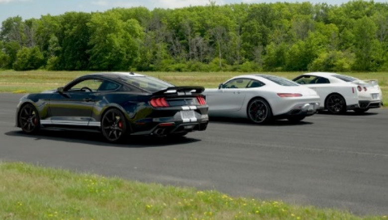 Драг гонка: Ford Mustang Shelby и Mercedes-AMG GT S срещу Nissan GT-R ВИДЕО
