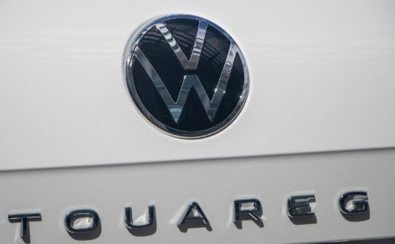 Шпионски СНИМКИ показаха как ще изглежда новият Volkswagen Touareg